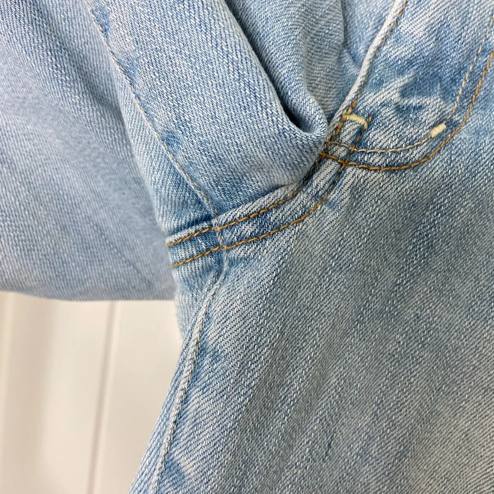 EUC American Eagle women’s light wash blue denim stretch‎ skinny crop jeans 6